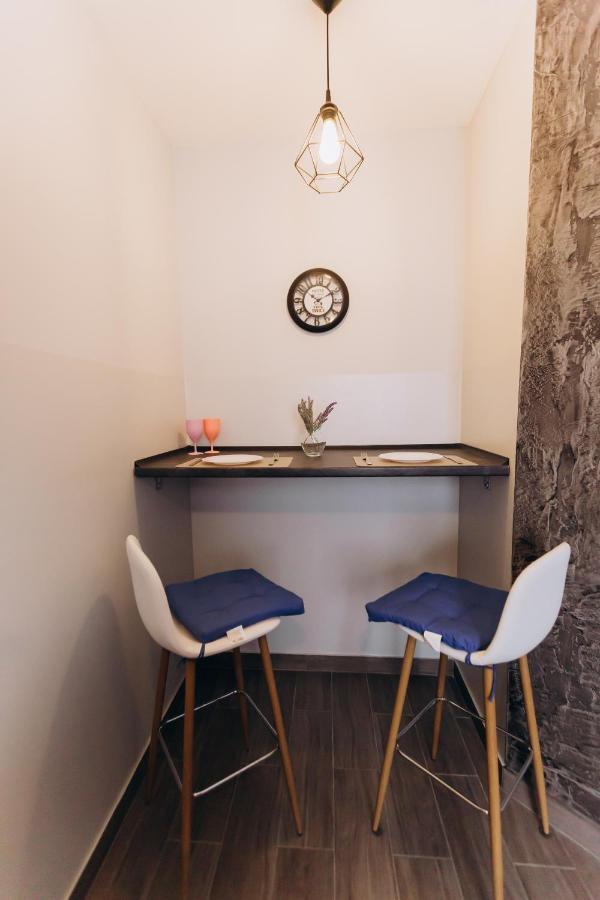 Apartment — Premium — *